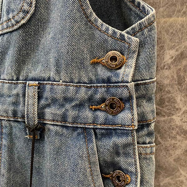 確保済みミュウミュウ 偽物 Denim bib mini-dress デニム ビブミニドレス mye52551